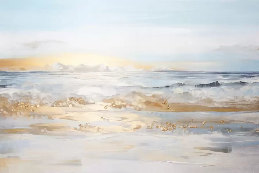 Шпалери Абстрактний фактурний пейзаж океанські хвилі, що розбиваються об піщаний пляж, м'які пастельні кольори, блакитне небо з легкими хмаринками w09234