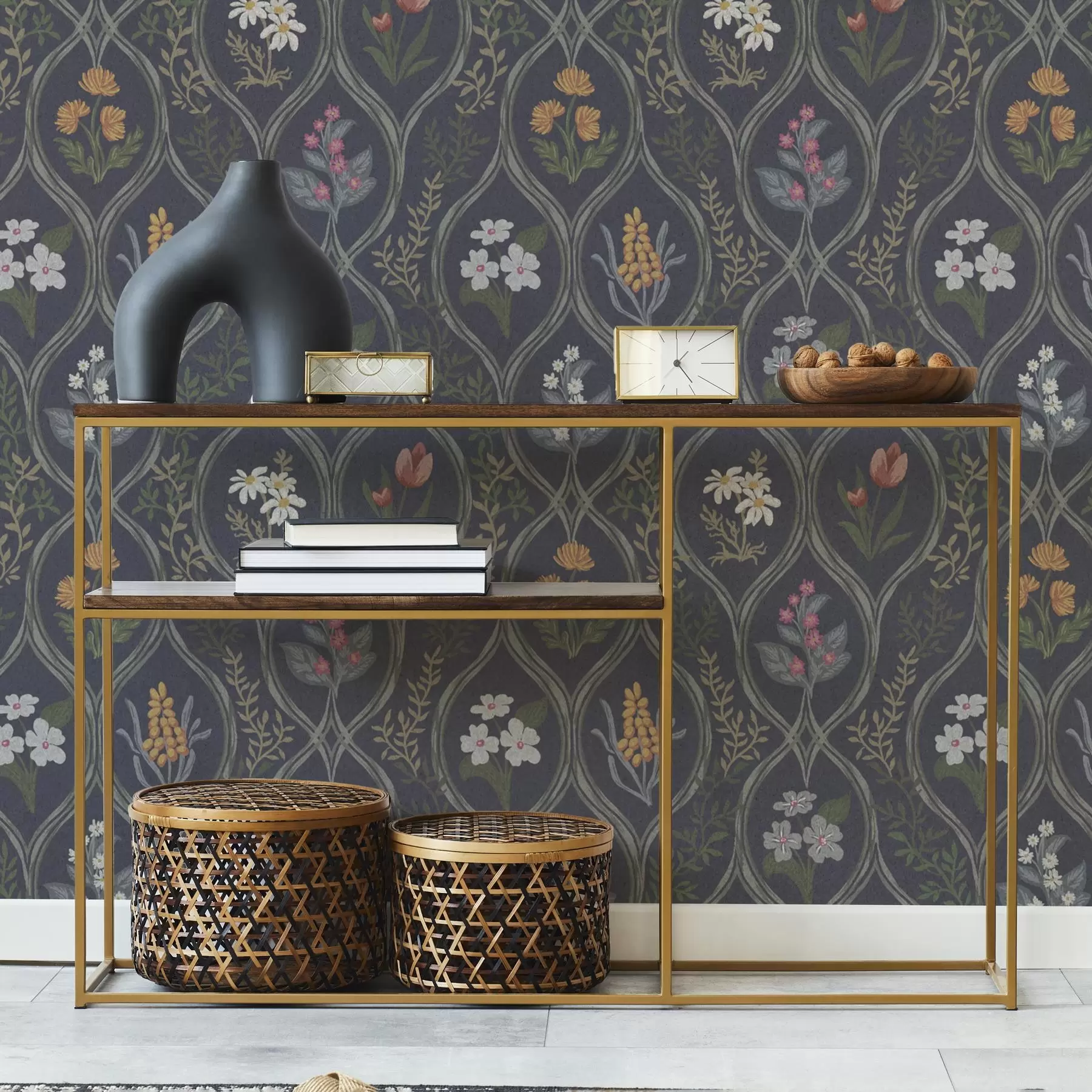 Шпалери Темна вінтажна рамка з барвистими садовими квітами a00454