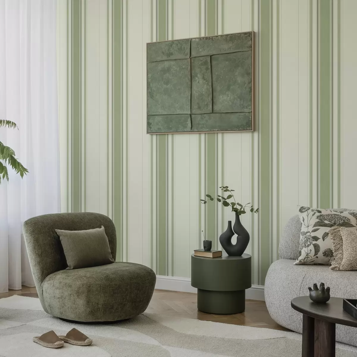 Шпалери Кремове тло з широкою зеленою центральною смугою a00519
