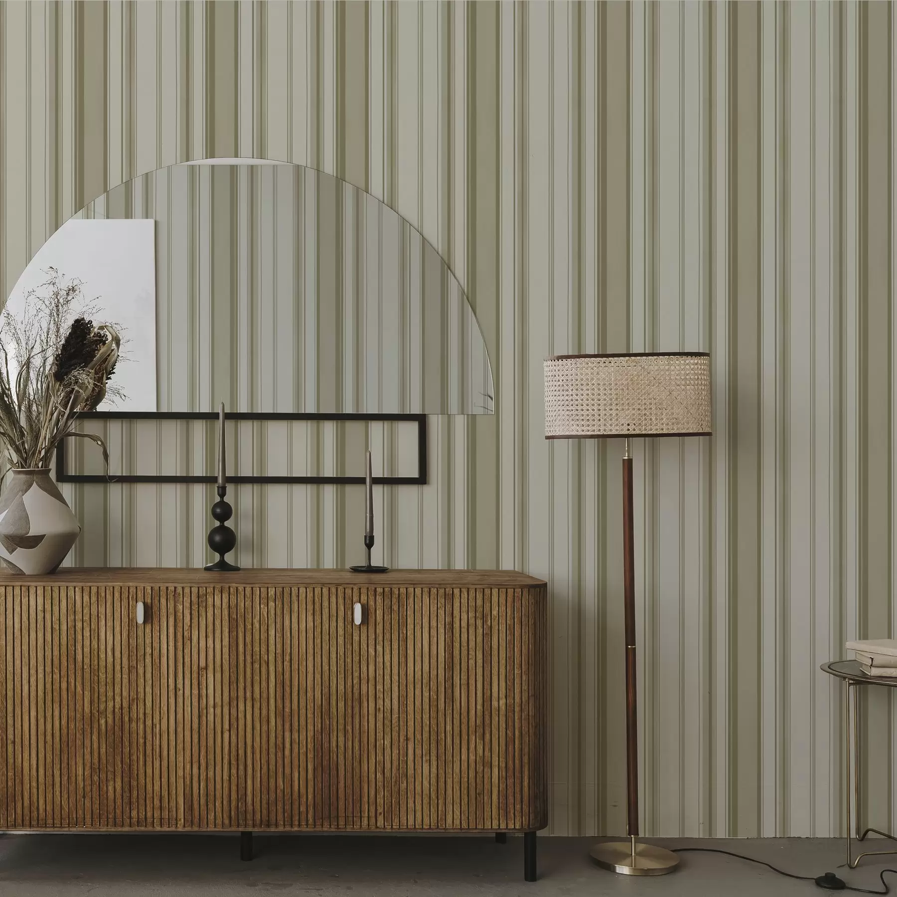 Шпалери Кремове тло з сіро-бежевими вертикальними смугами a00564