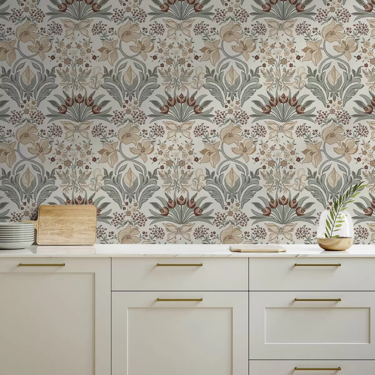 Шпалери Декоративні лілії та метелик на кремовому тлі a00500