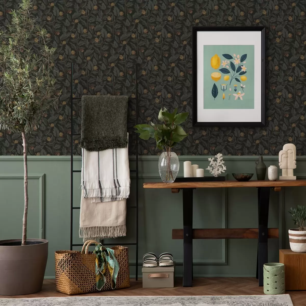 Шпалери Темний квітковий візерунок з жовтими бутонами та листям a00598