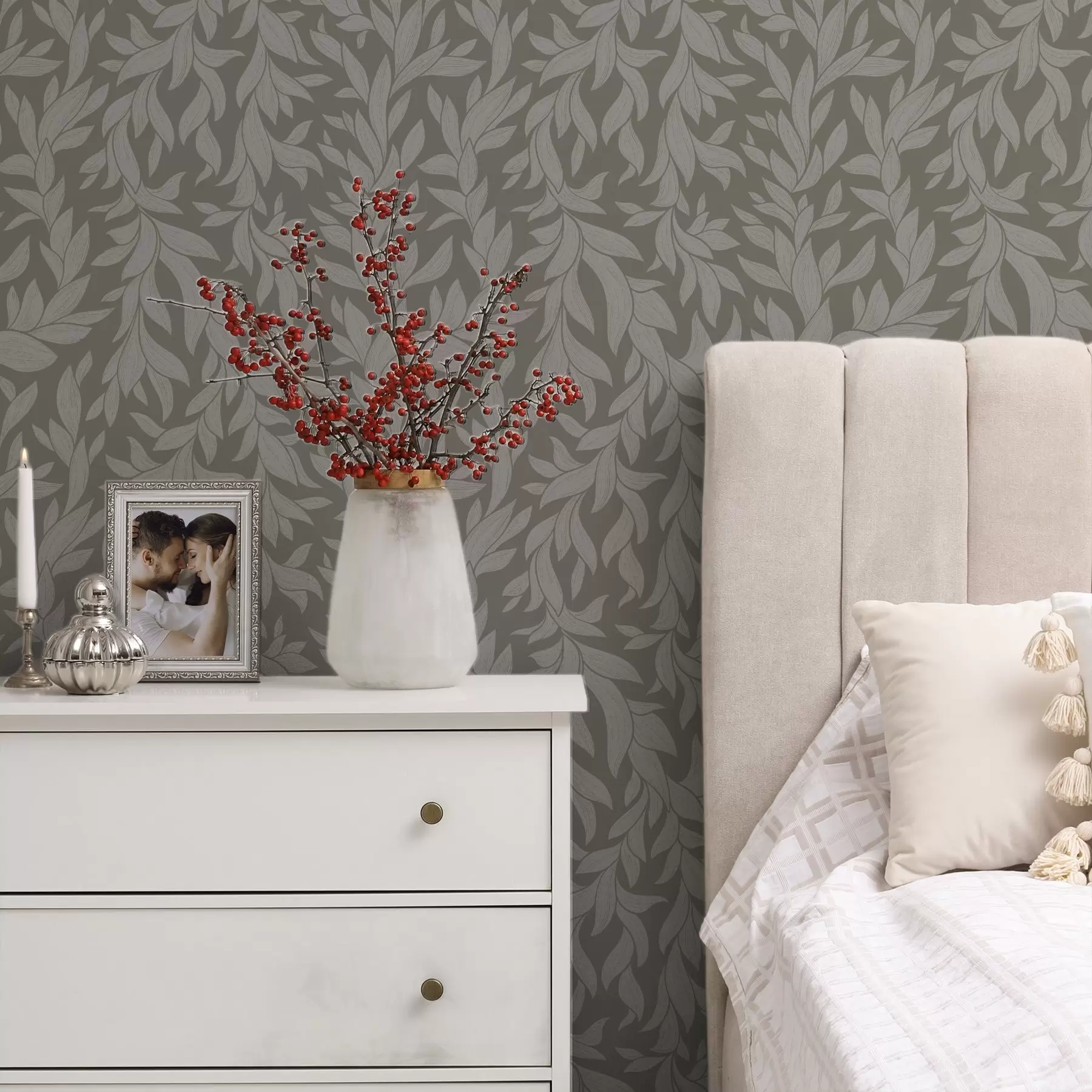 Шпалери Оливковий фон з бузковими листям, лінійна текстура a00616v1