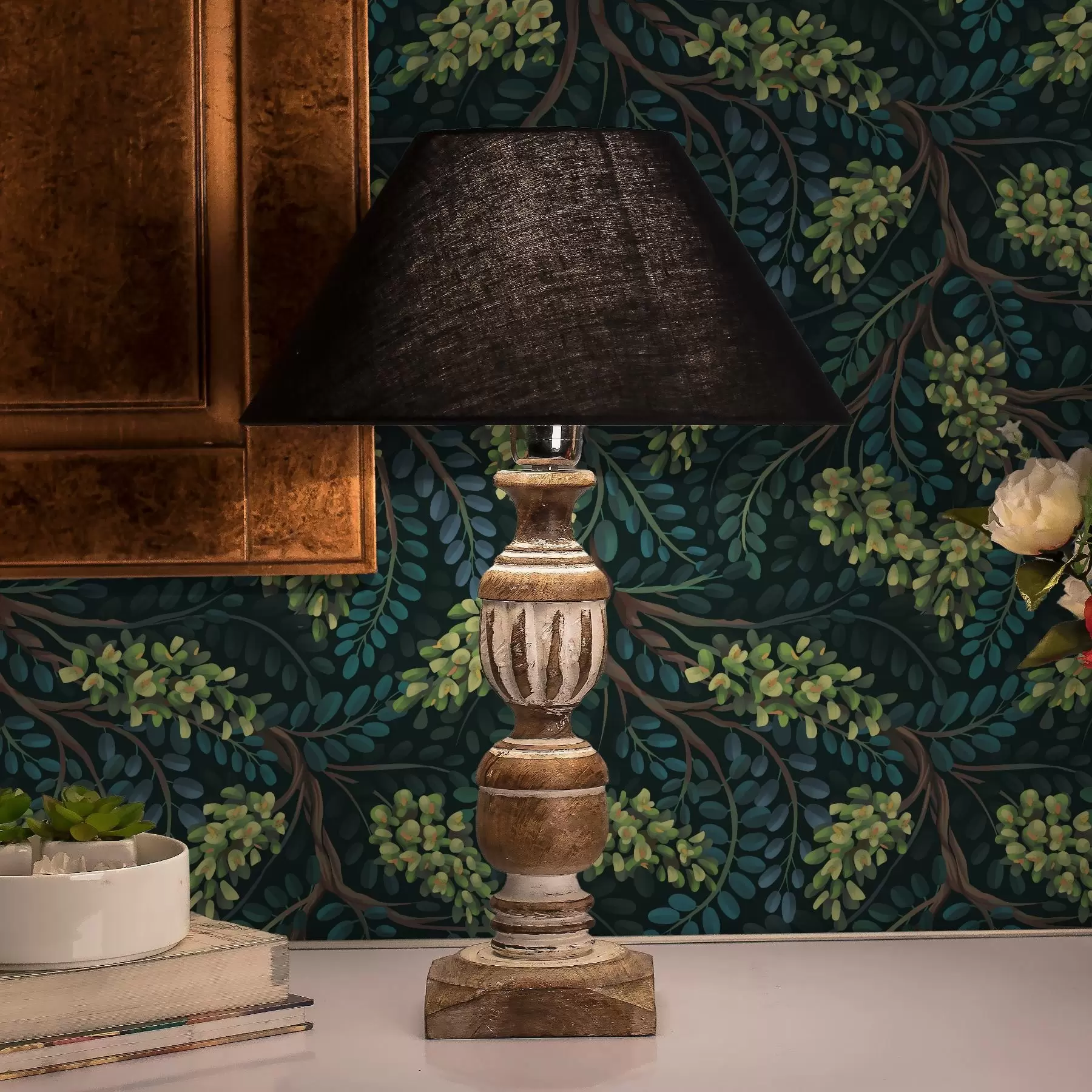 Шпалери Гілки із зеленуватими суцвіттями на темному тлі a00786