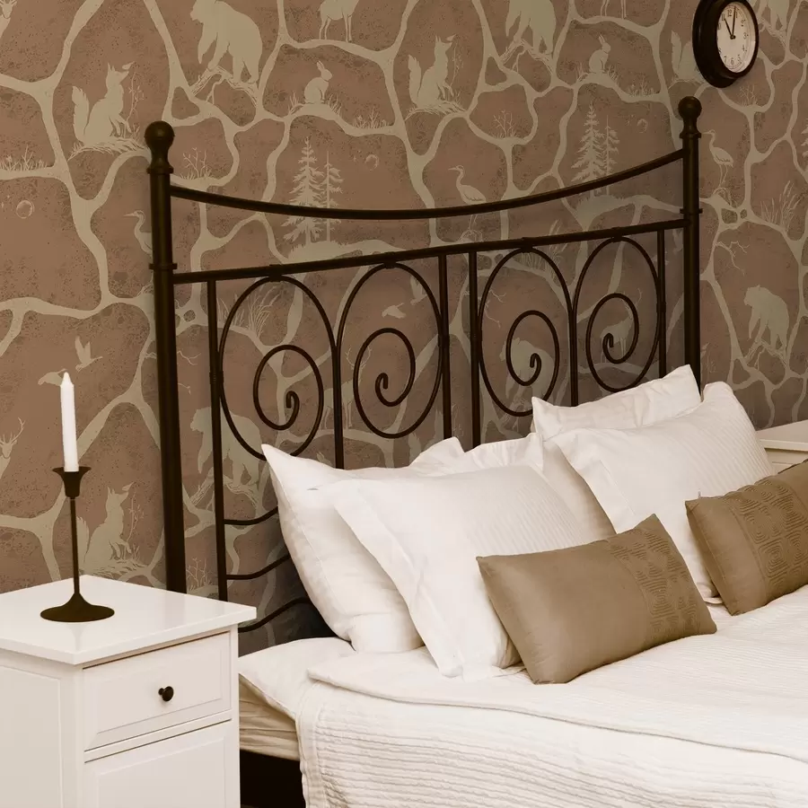 Шпалери Силуети тварин і дерев у природному ландшафті з текстурою каменю a00727