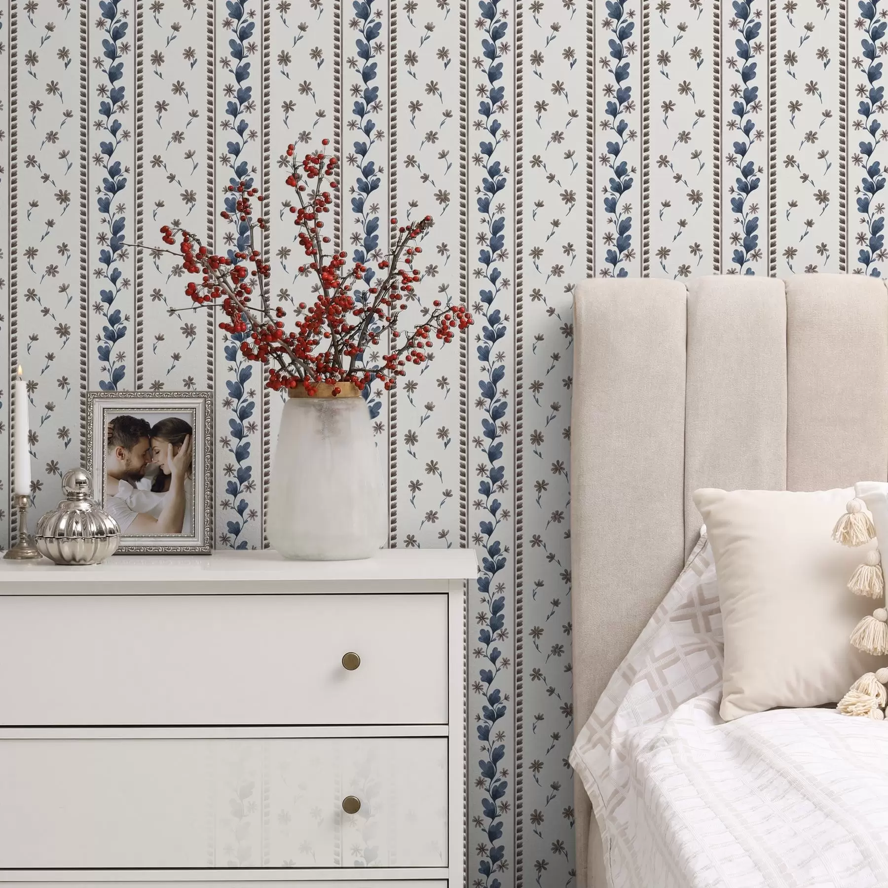 Шпалери Вертикальні квіткові смуги в синьо-коричневих відтінках a00811v2