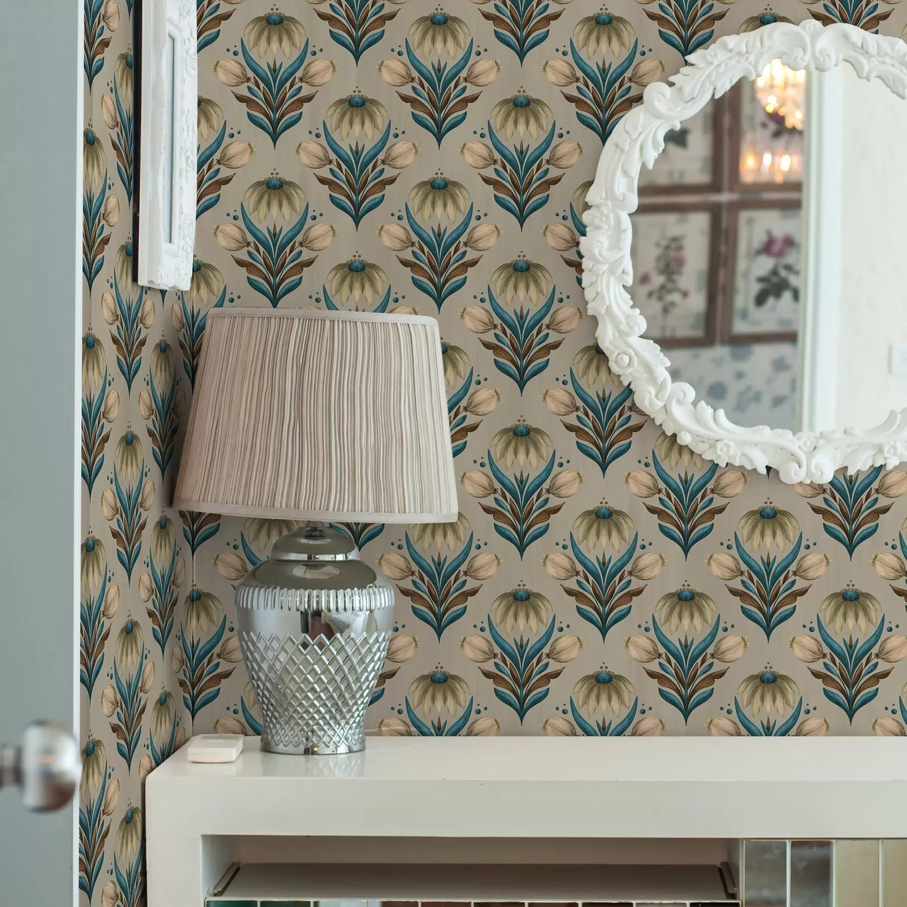 Шпалери Симетричний квітковий орнамент у теплих тонах a00812