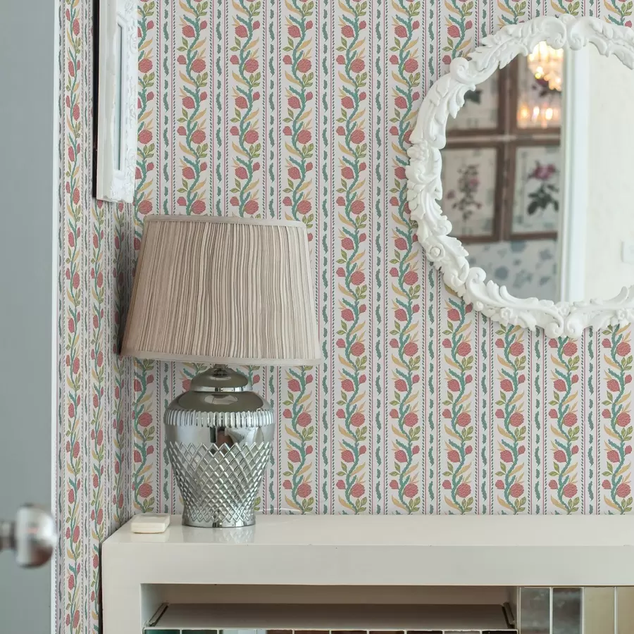 Шпалери Вертикальні смуги з кораловими квітами та бірюзовими листям a00816