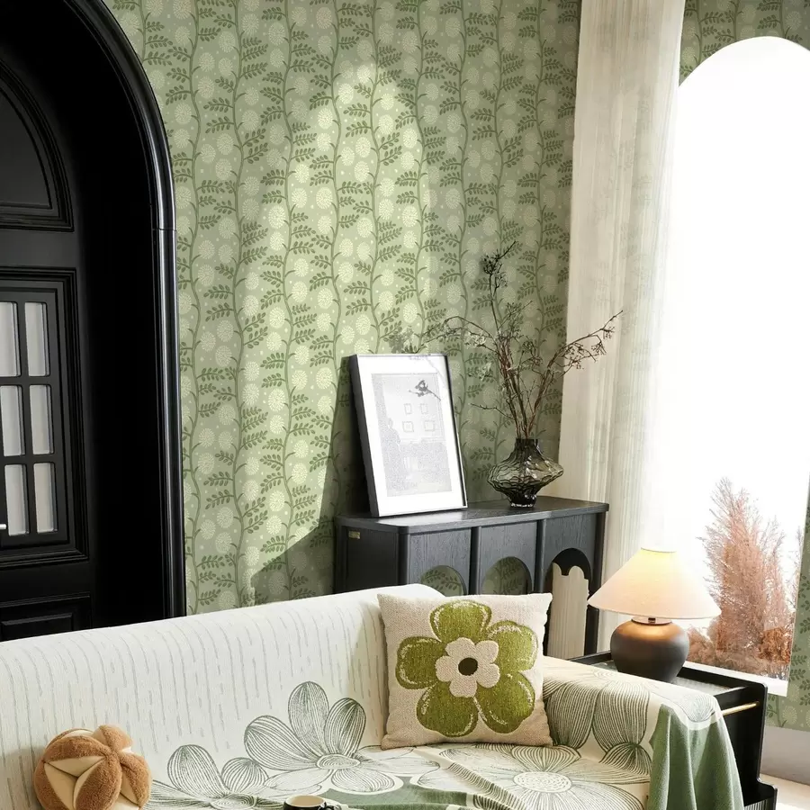 Шпалери Шавлієво-зелені стебла з пухнастими квітами кольору слонової кістки та крапками a00997v2