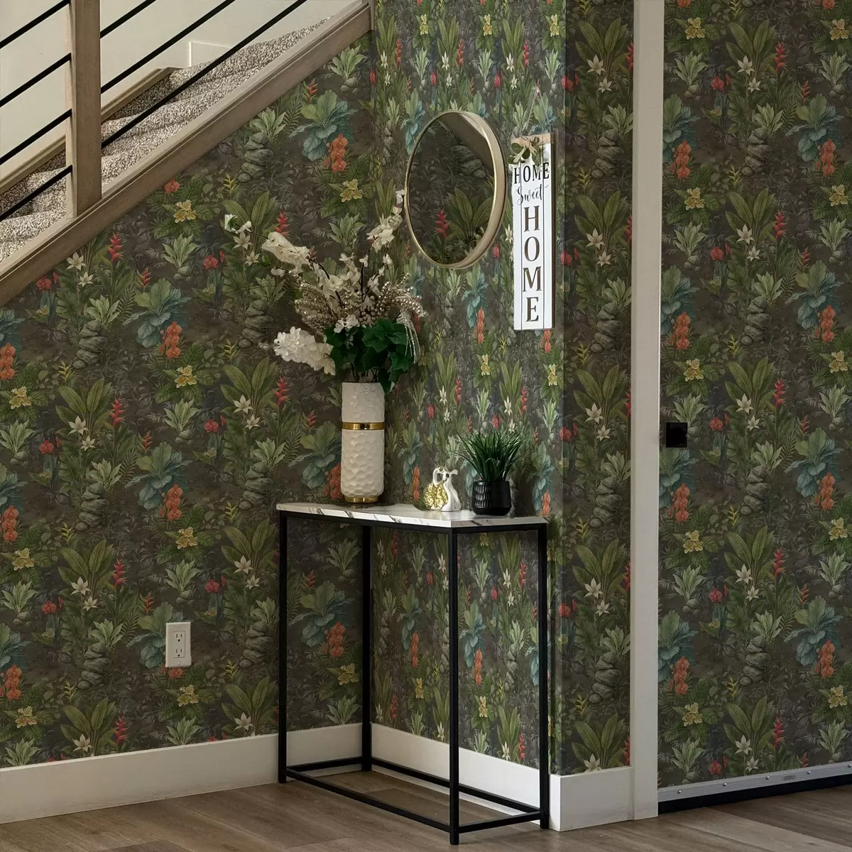 Шпалери Темний тропічний сад з яскравими квітами та листям a01079