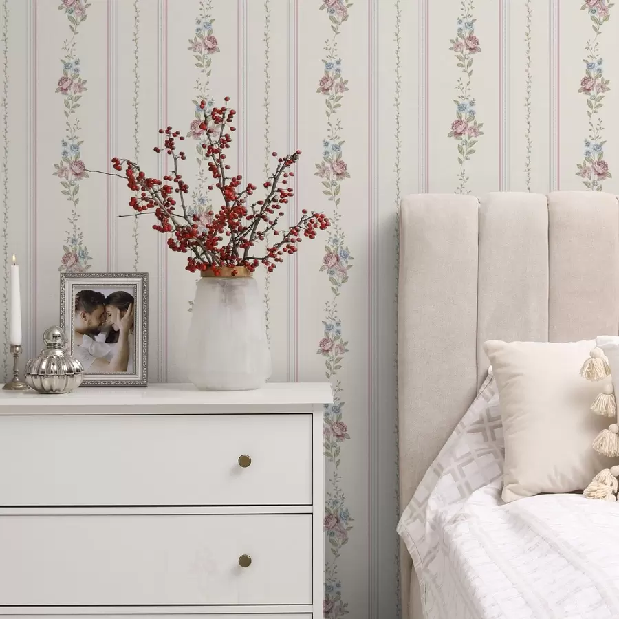 Шпалери Смугастий квітковий візерунок у ніжних тонах a01130